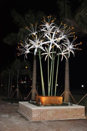 Large sculpture of a giant spider lily